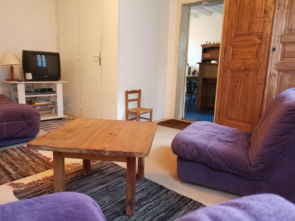 Gite Des Petites Ruelles : Familial Et Chaleureux Troo ภายนอก รูปภาพ