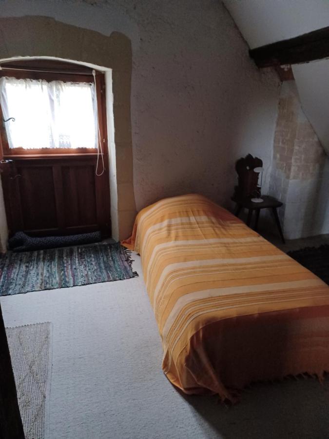 Gite Des Petites Ruelles : Familial Et Chaleureux Troo ภายนอก รูปภาพ